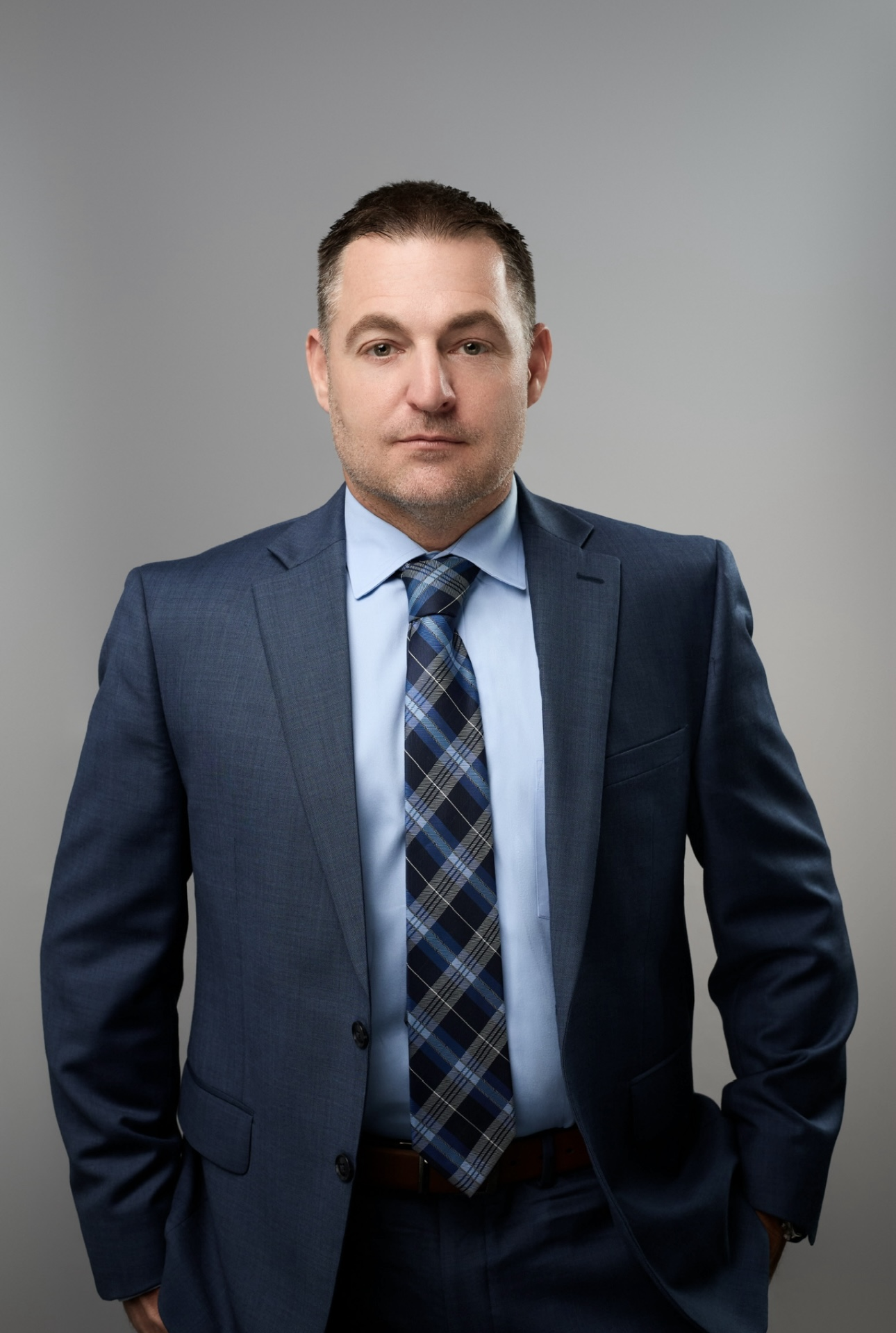 portrait-handsome-fashion-businessman-model-dressed-elegant-blue-suit-with-glasses